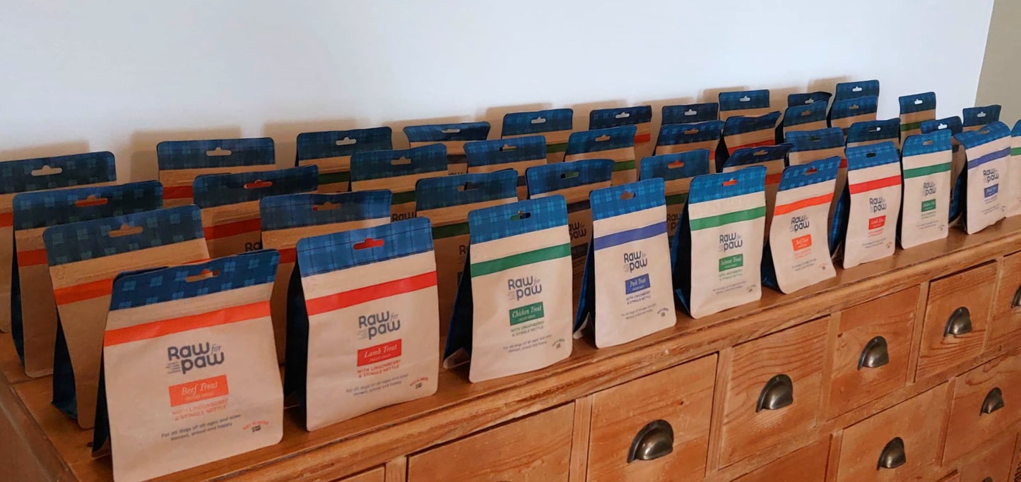 raw for paw gevriesdroogde snacks hondensnoepjes freeze dried treats snoepzakje verschillende smaken