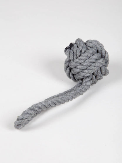 Nordog Knoopbal graphite – Duurzaam touwspeeltje