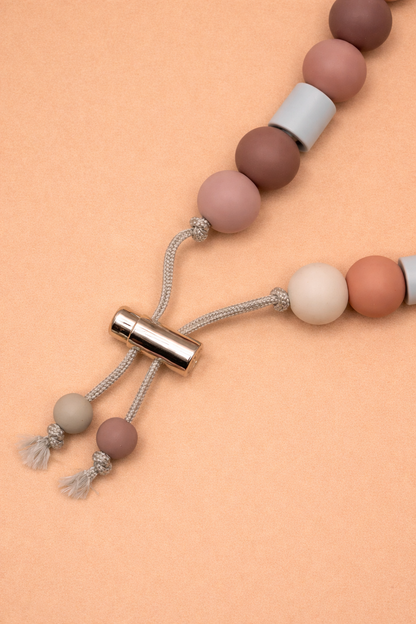 anti-tekenketting hond naturel tinten met EM kralen