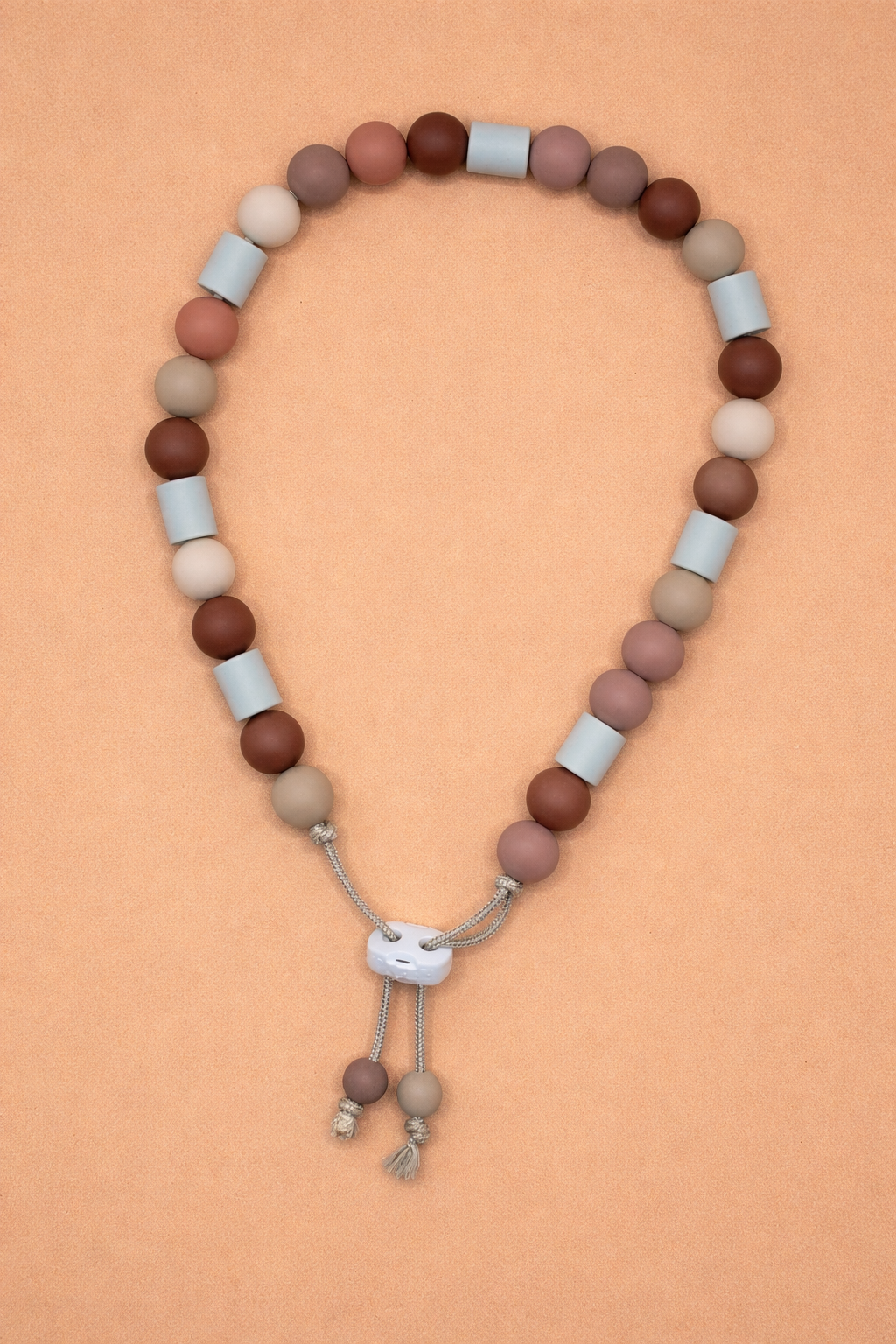tekenketting hond in aardekleuren met verstelbare sluiting