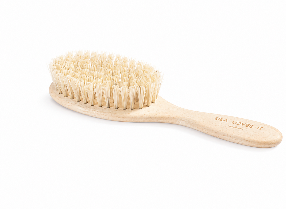 lila-loves-it-puppy-brush-puppyborstel
