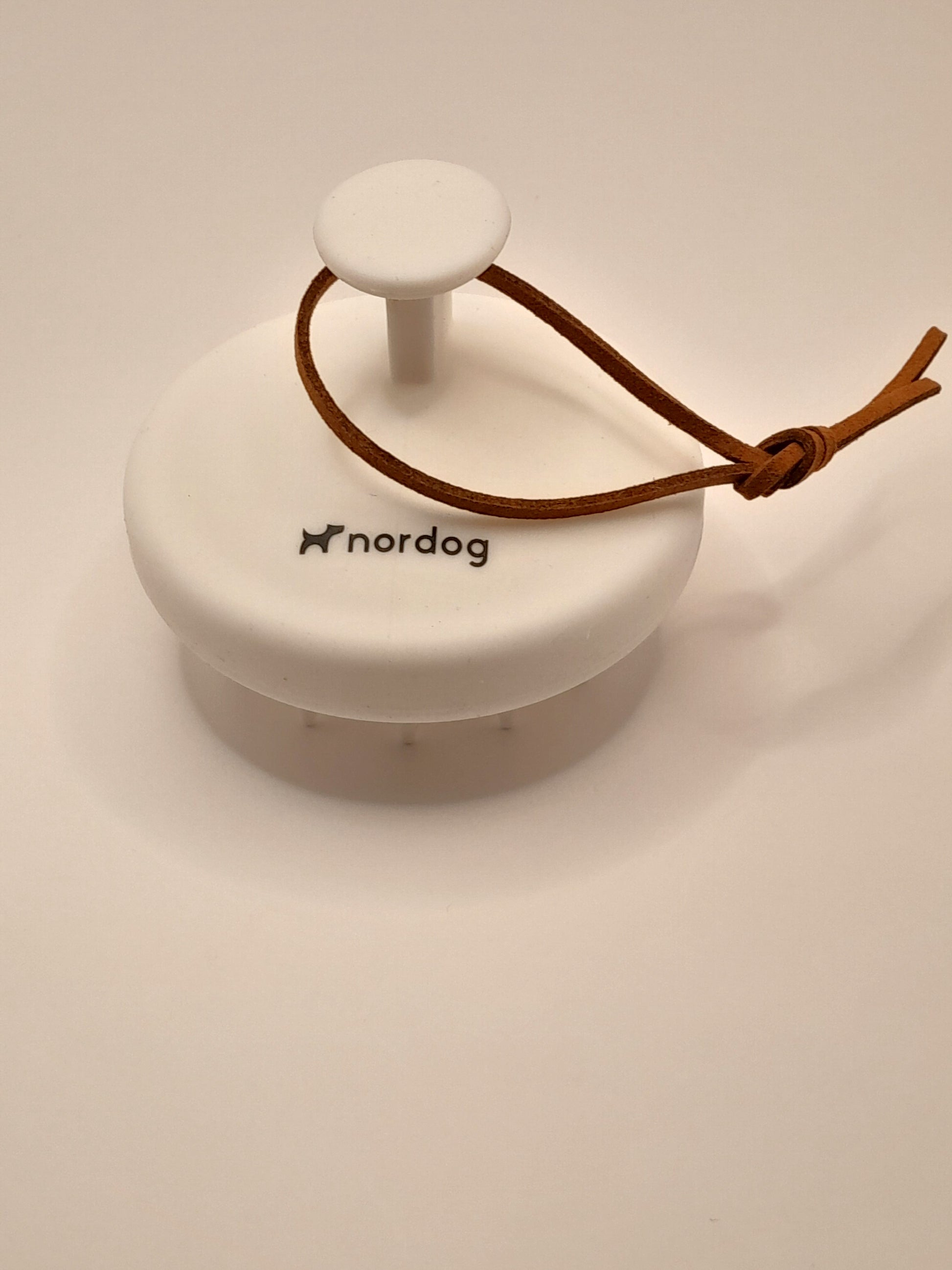 Witte Nordog badborstel voor honden